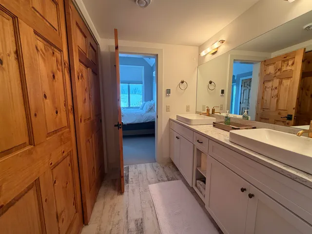 $924,900 | 20 Fore Seasons Drive, Unit 2, Wilmington, VT 05363