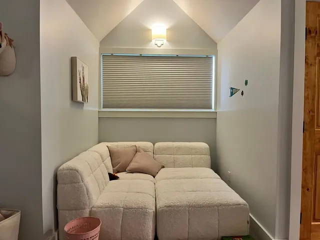 $924,900 | 20 Fore Seasons Drive, Unit 2, Wilmington, VT 05363