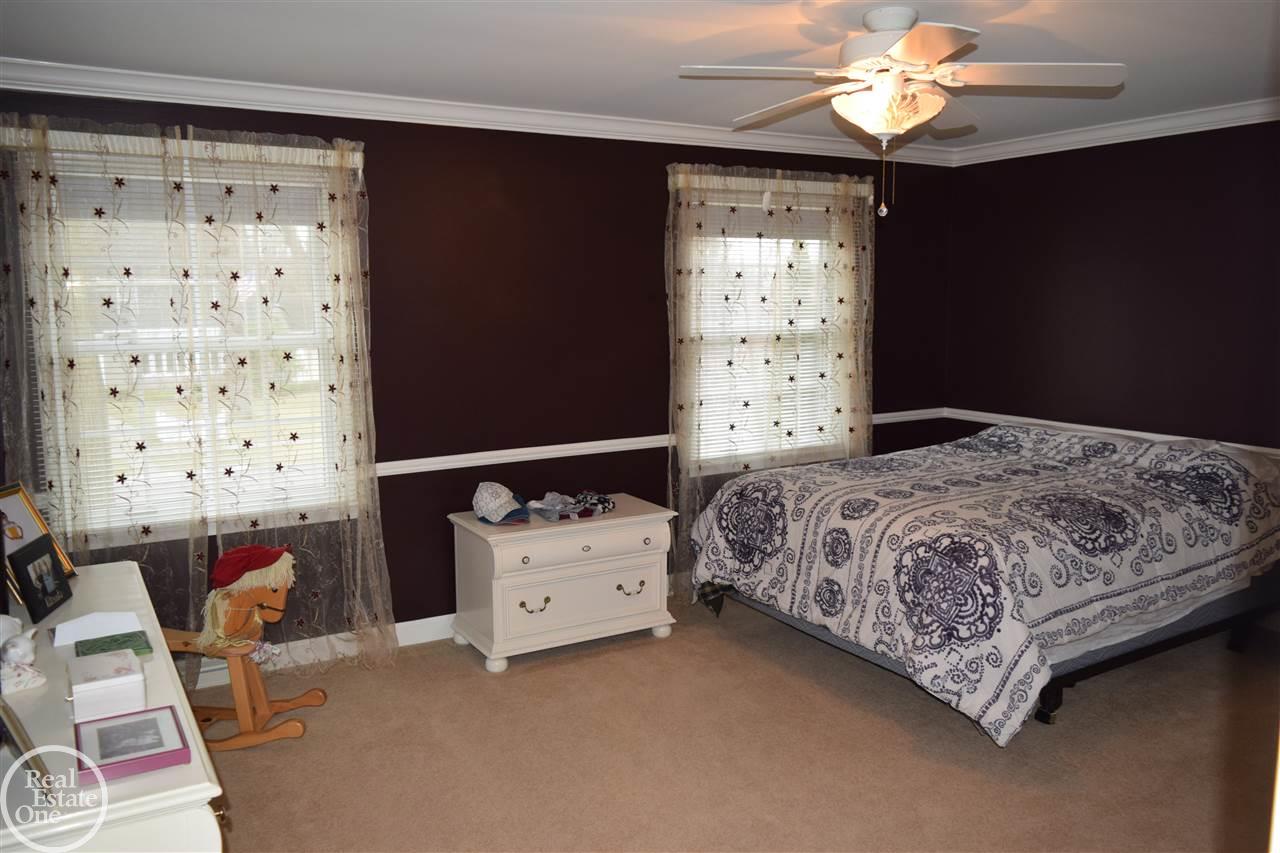 306 Cloverly Road Grosse Pointe Farms, MI 48236 - Photo 34 of 45
