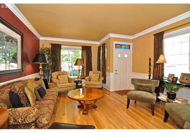 5202 Southwest View Point Terrace Portland, OR 97239 - Photo 3 of 16