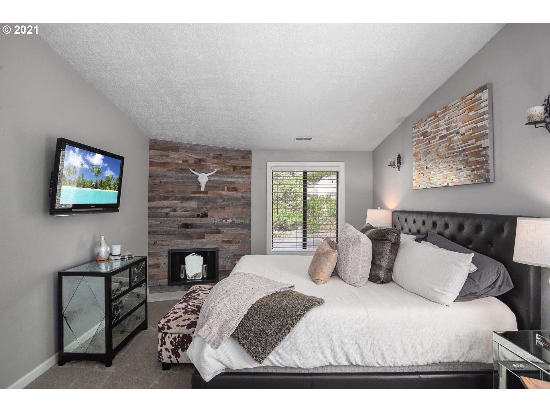 12340 Northwest McDaniel Road, Unit 9 Portland, OR 97229 - Photo 14 of 28 Gallery Image 14