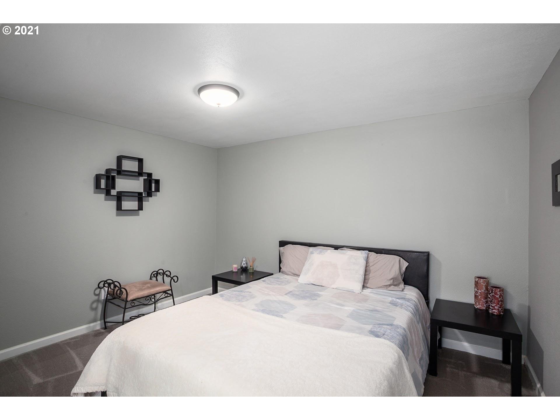 12340 Northwest McDaniel Road, Unit 9 Portland, OR 97229 - Photo 20 of 28 Gallery Image 20