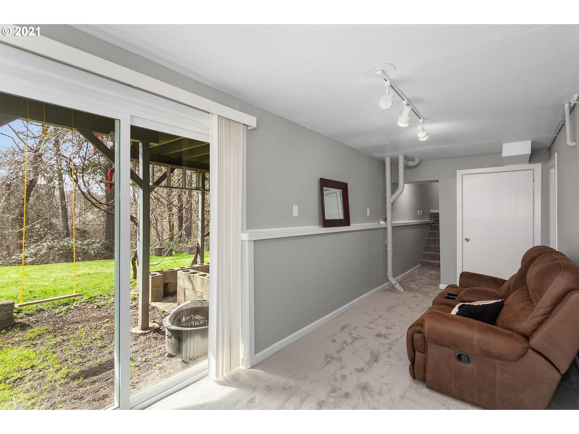 12340 Northwest McDaniel Road, Unit 9 Portland, OR 97229 - Photo 22 of 28 Gallery Image 22