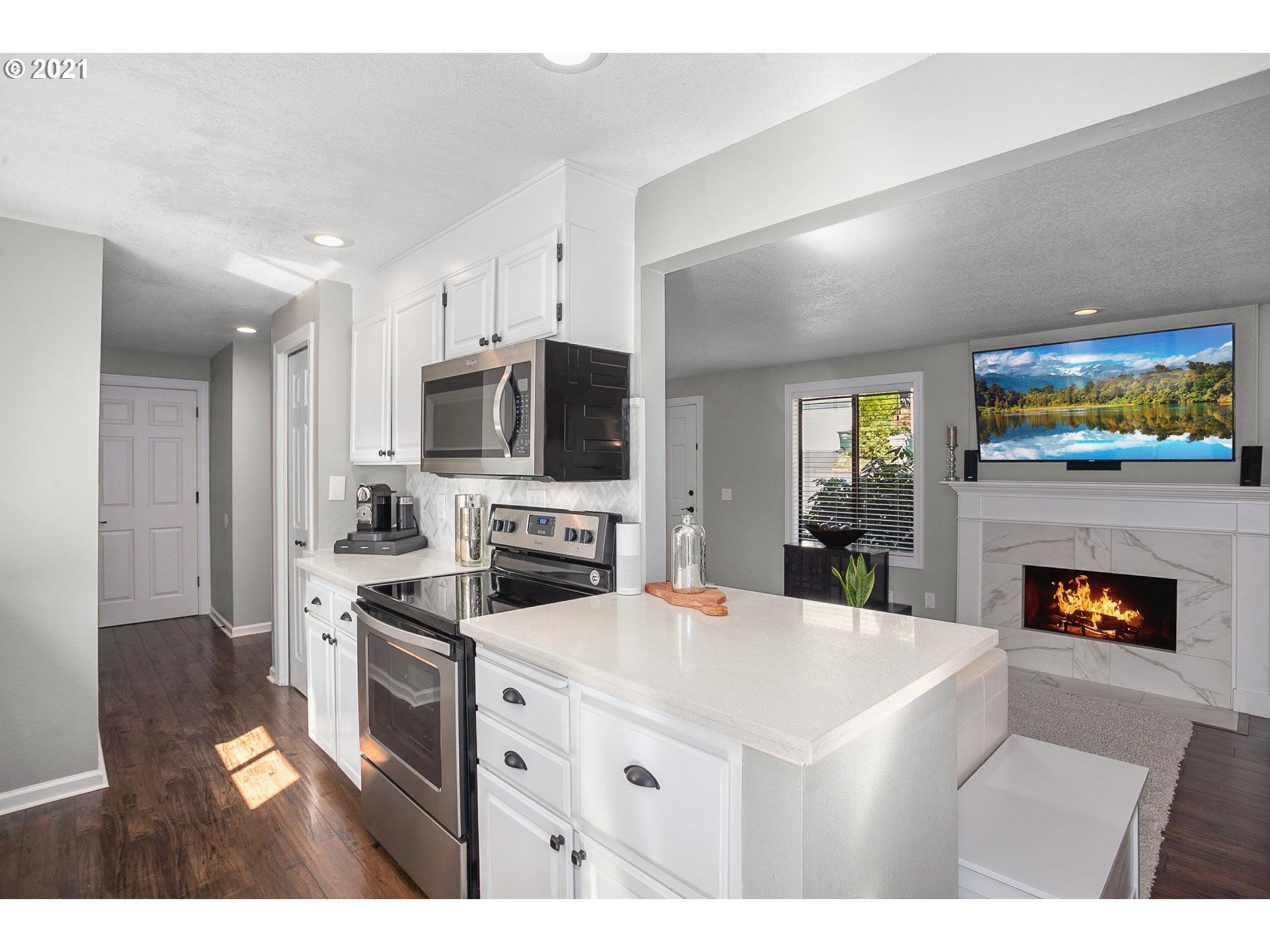 12340 Northwest McDaniel Road, Unit 9 Portland, OR 97229 - Photo 6 of 28 Gallery Image 6