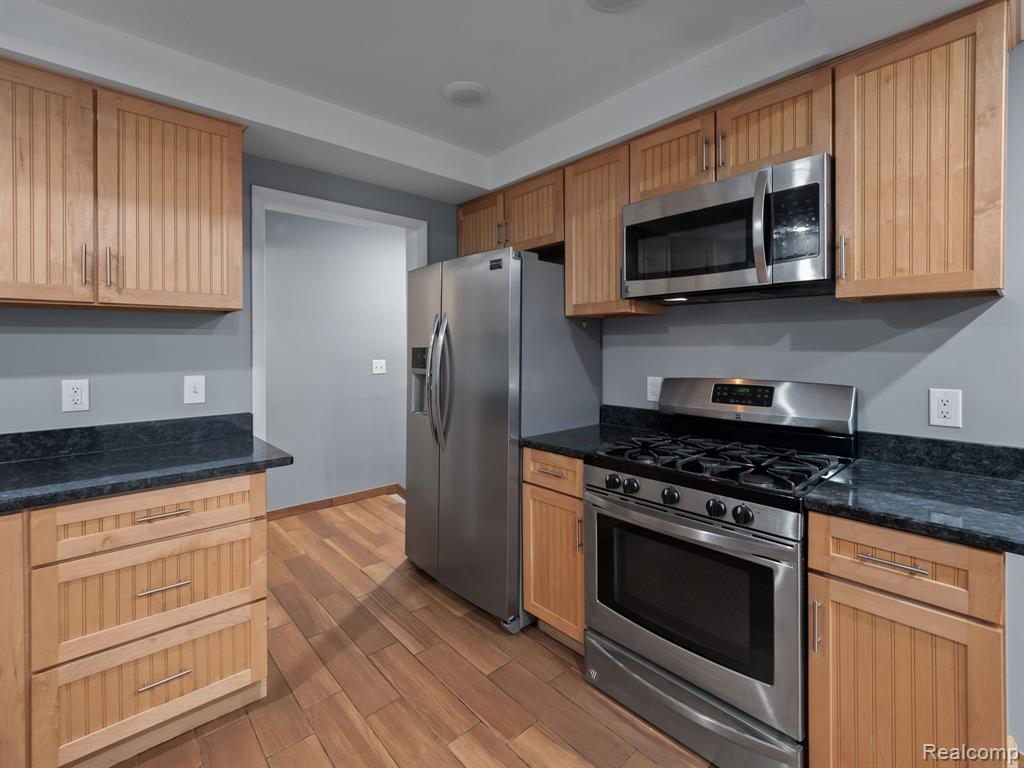 11116 Racine Road Warren, MI 48093 - Photo 17 of 31