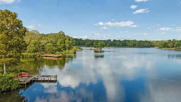 a view of a lake with houses