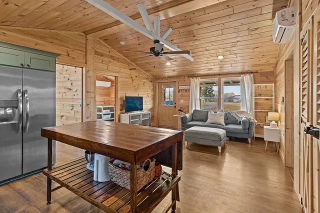 $425,000 | 2559 West Valley Road, Dunlap, TN 37327