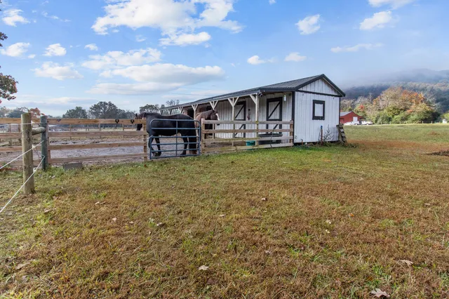 $425,000 | 2559 West Valley Road, Dunlap, TN 37327