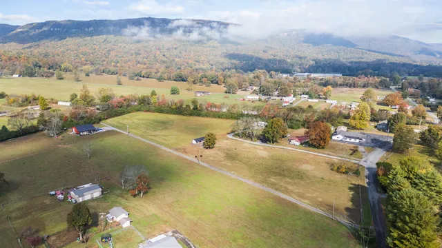 $425,000 | 2559 West Valley Road, Dunlap, TN 37327