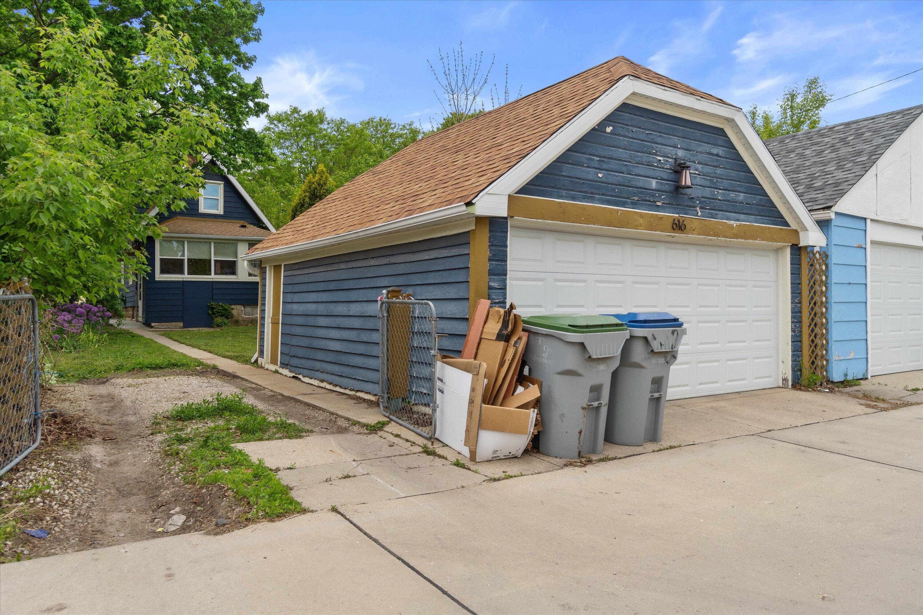 616 South 61st Street Milwaukee, WI 53214 - Photo 30 of 31 Garage