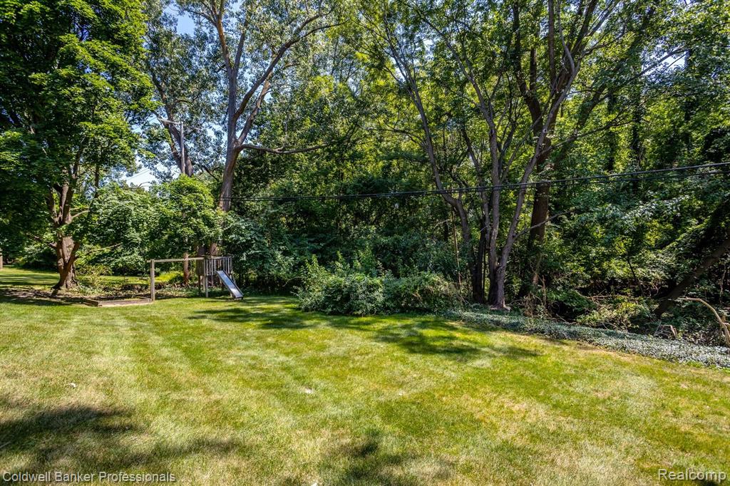 2623 Worcester Road West Bloomfield, MI 48323 - Photo 15 of 68