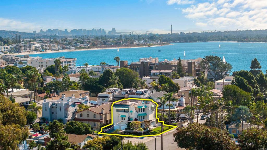 1105 Reed Avenue San Diego, CA 92109 - Photo 29 of 34 a view of a city