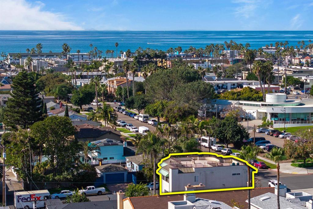 1105 Reed Avenue San Diego, CA 92109 - Photo 33 of 34 an aerial view of multiple house