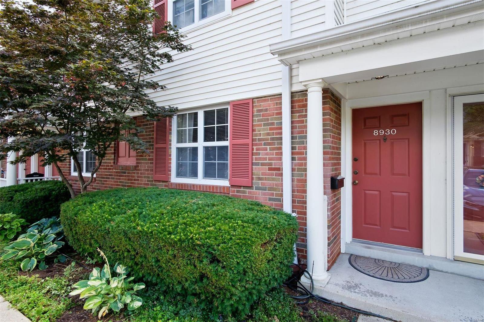 8930 Cardinal Terrace Brentwood, MO 63144 - Photo 2 of 18