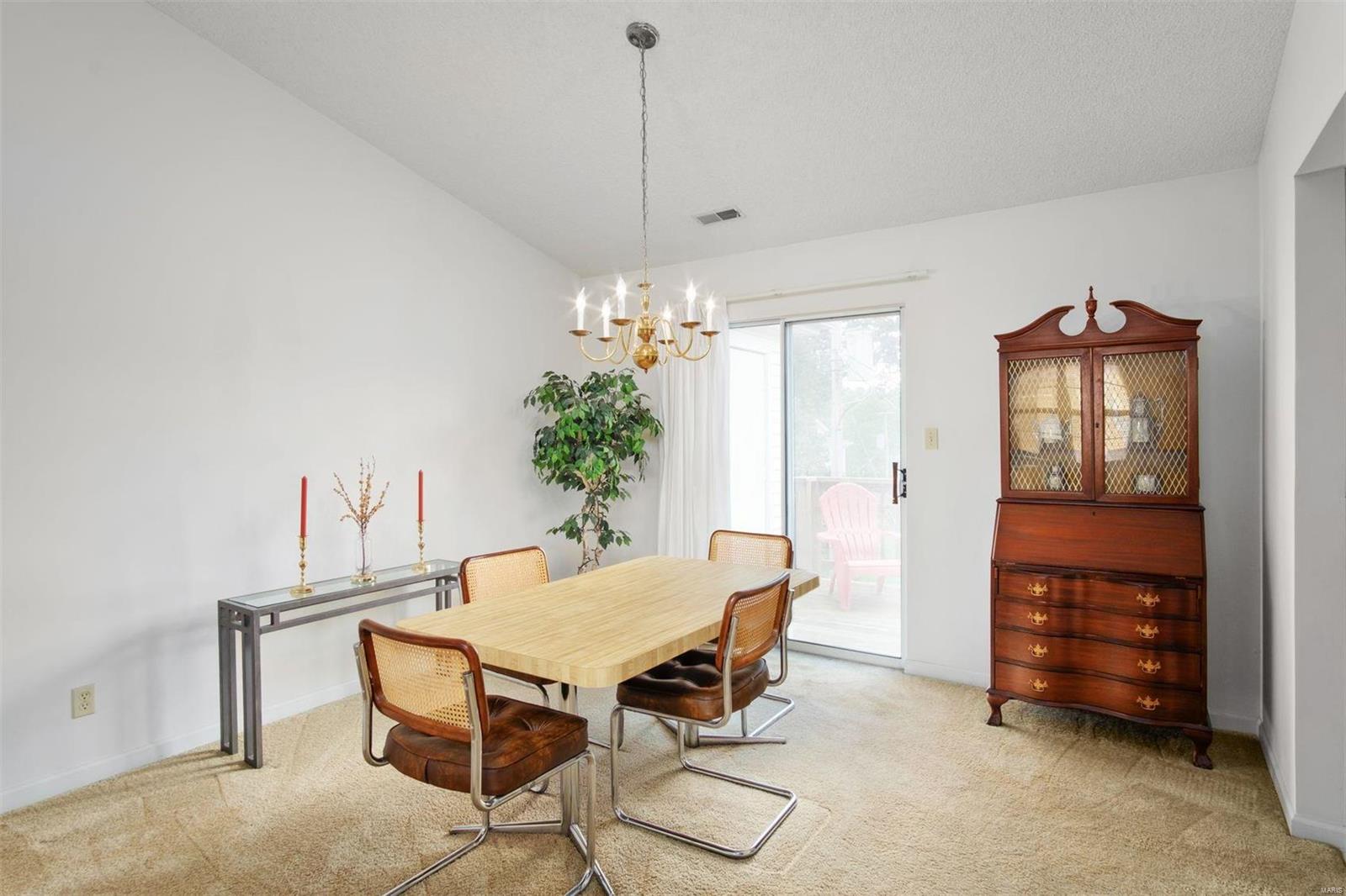 8930 Cardinal Terrace Brentwood, MO 63144 - Photo 6 of 18