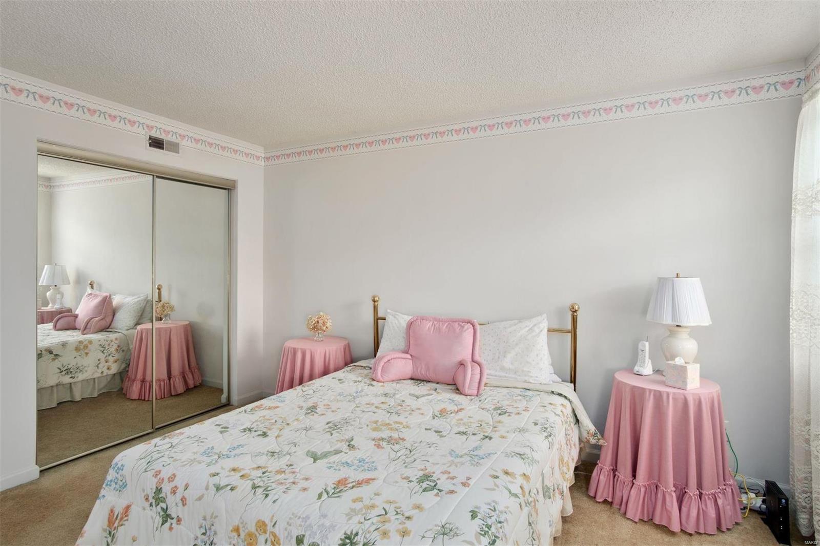 8930 Cardinal Terrace Brentwood, MO 63144 - Photo 8 of 18