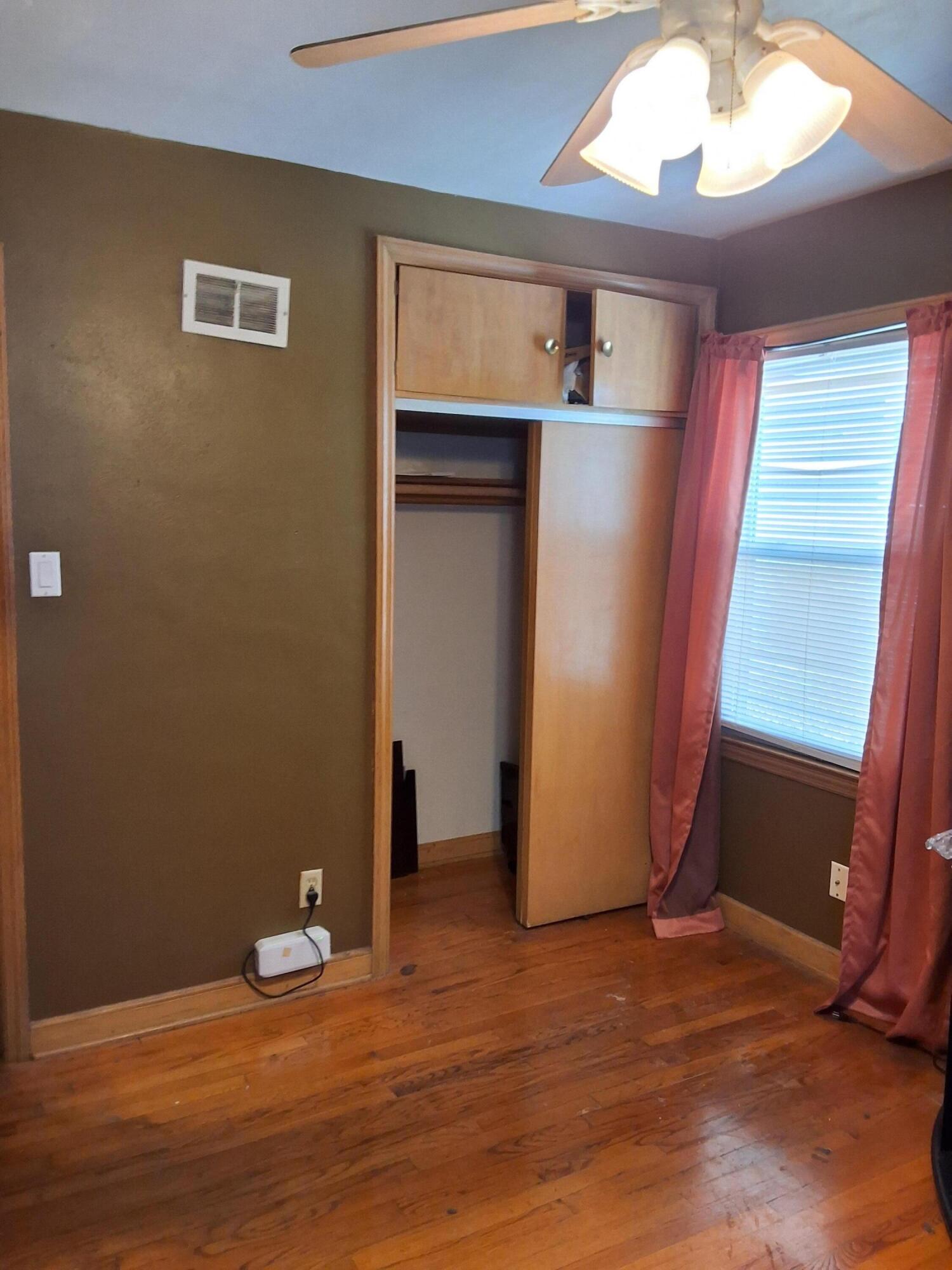 3536 North 62nd Street Milwaukee, WI 53216 - Photo 15 of 32 Lower bedrooms (1)