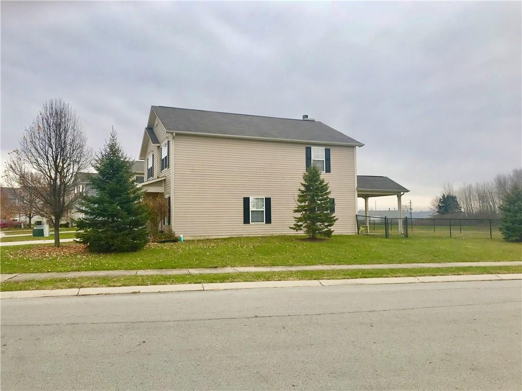190 Rambling Road Greenfield, IN 46140 - Photo 2 of 30