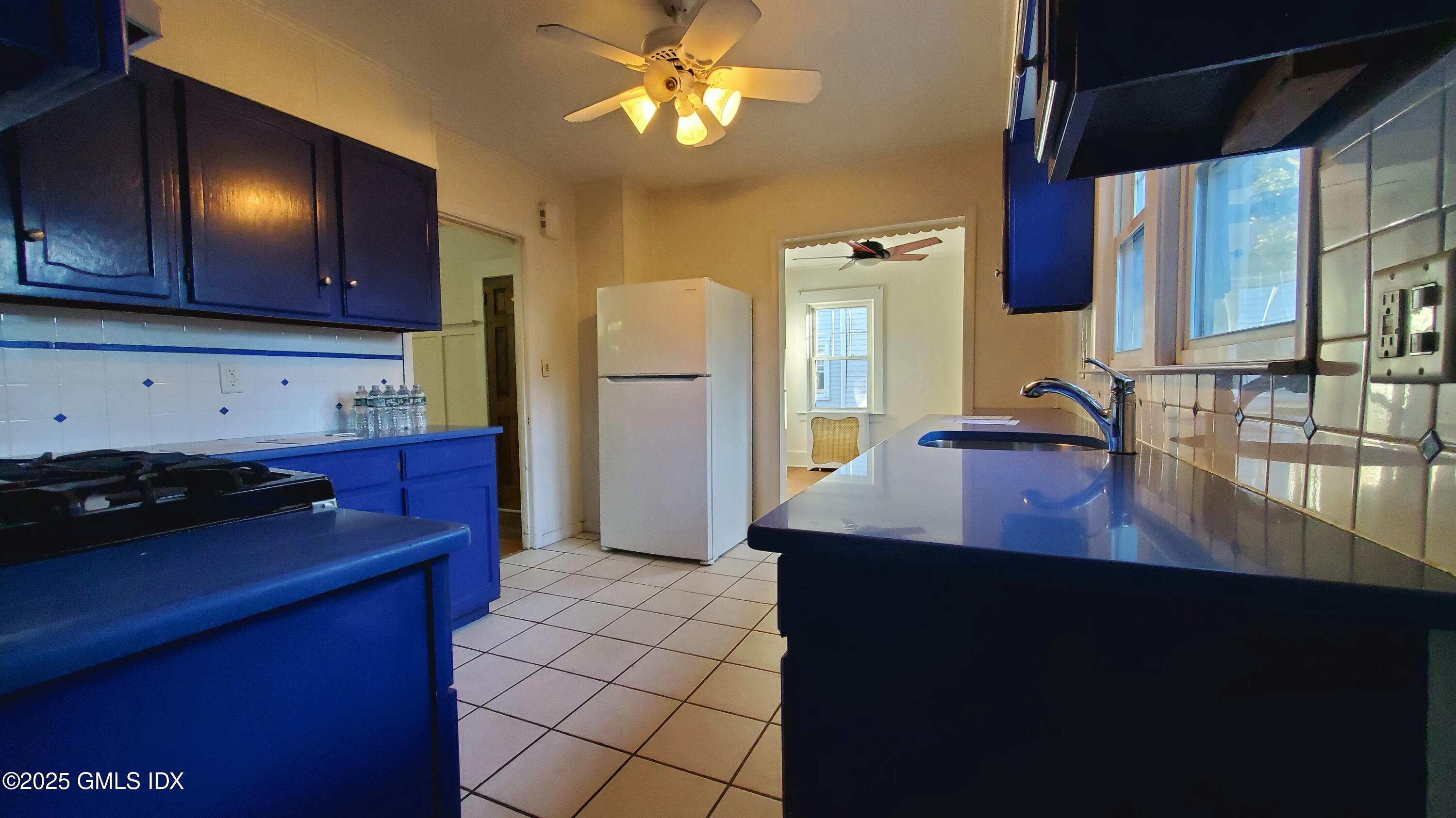 3 Relay Court Cos Cob, CT 06807 - Photo 19 of 25 20241011_083952