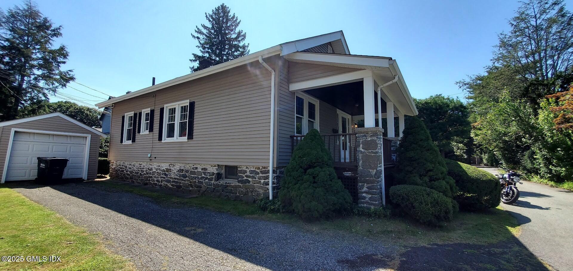 3 Relay Court Cos Cob, CT 06807 - Photo 8 of 25 008