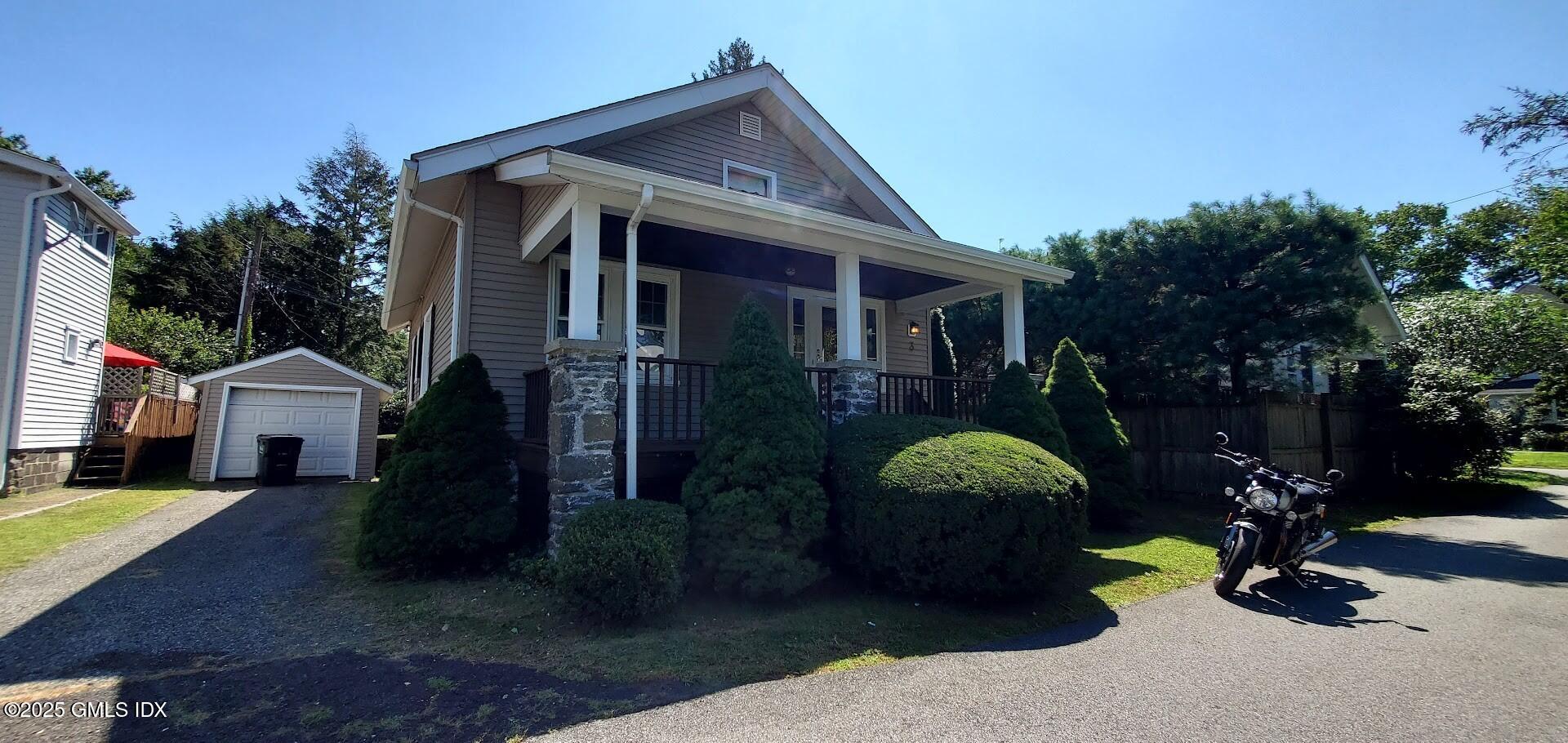 3 Relay Court Cos Cob, CT 06807 - Photo 9 of 25 009