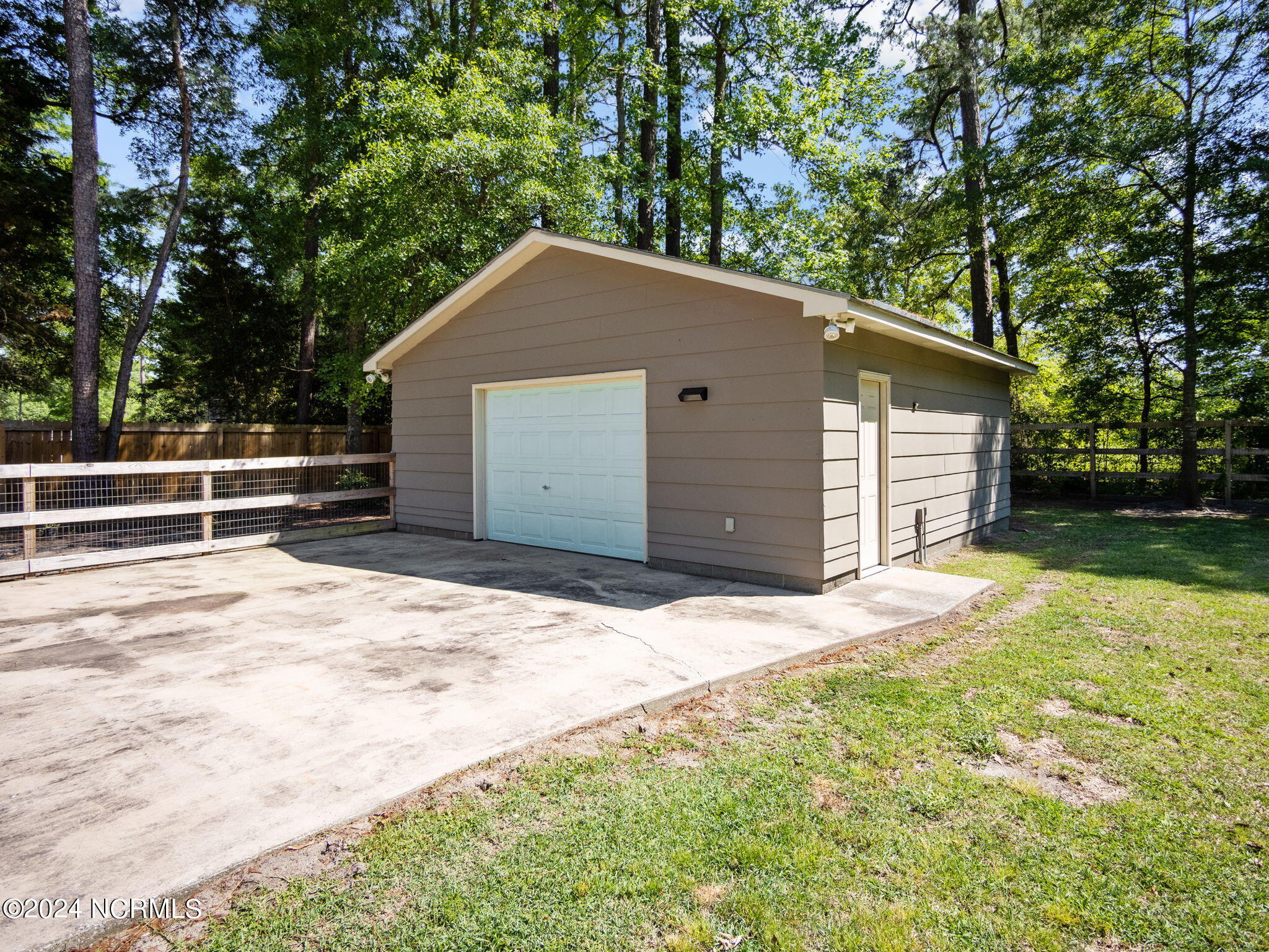 212 Horseshoe Loop Road Burgaw, NC 28425 - Photo 46 of 51 16-web-or-mls-P4240025