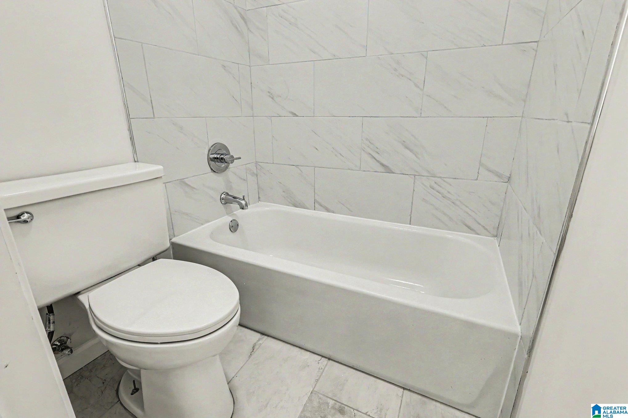 3350 Altamont Road South, Unit E21 Birmingham, AL 35205 - Photo 6 of 15