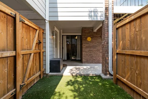 $1,475 | 7635 Guadalupe Street, Unit 202, Austin, TX 78752