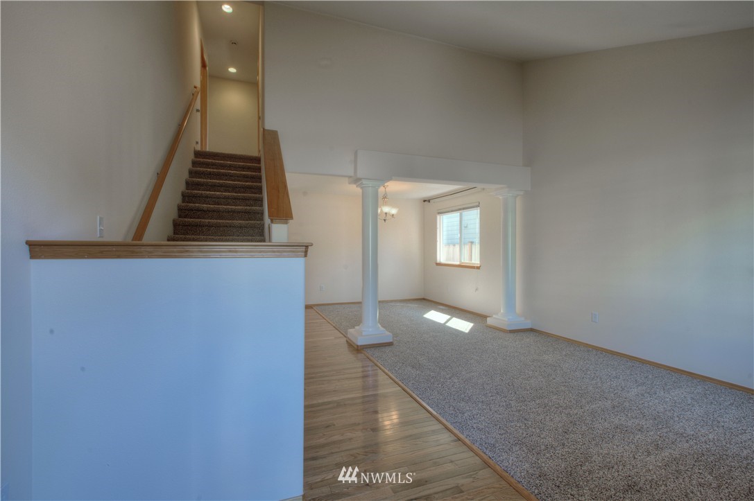 1028 186th Street Southeast, Unit 39 Bothell, WA 98012 - Photo 2 of 18 Gallery Image 2
