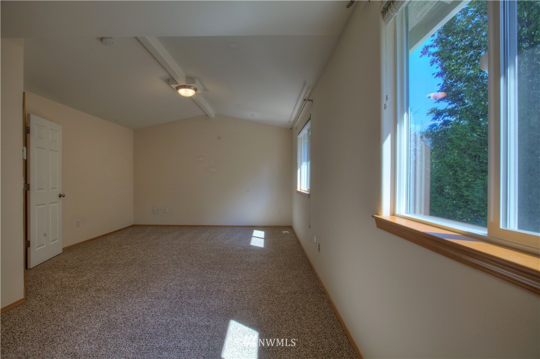 1028 186th Street Southeast, Unit 39 Bothell, WA 98012 - Photo 12 of 18 Gallery Image 12