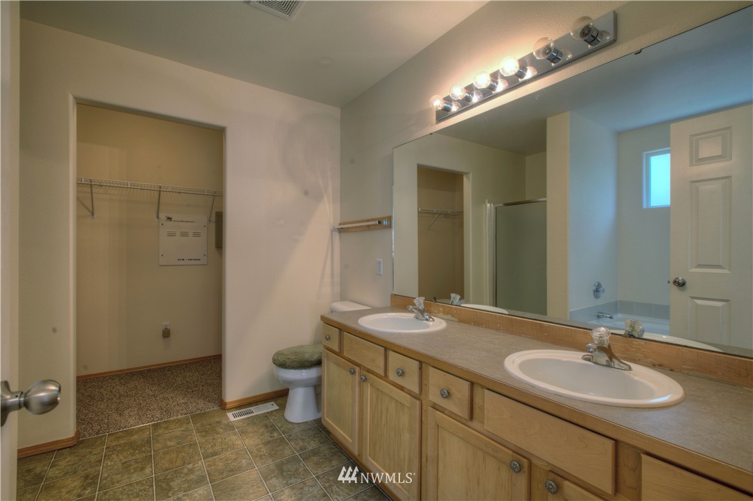 1028 186th Street Southeast, Unit 39 Bothell, WA 98012 - Photo 17 of 18 Gallery Image 17