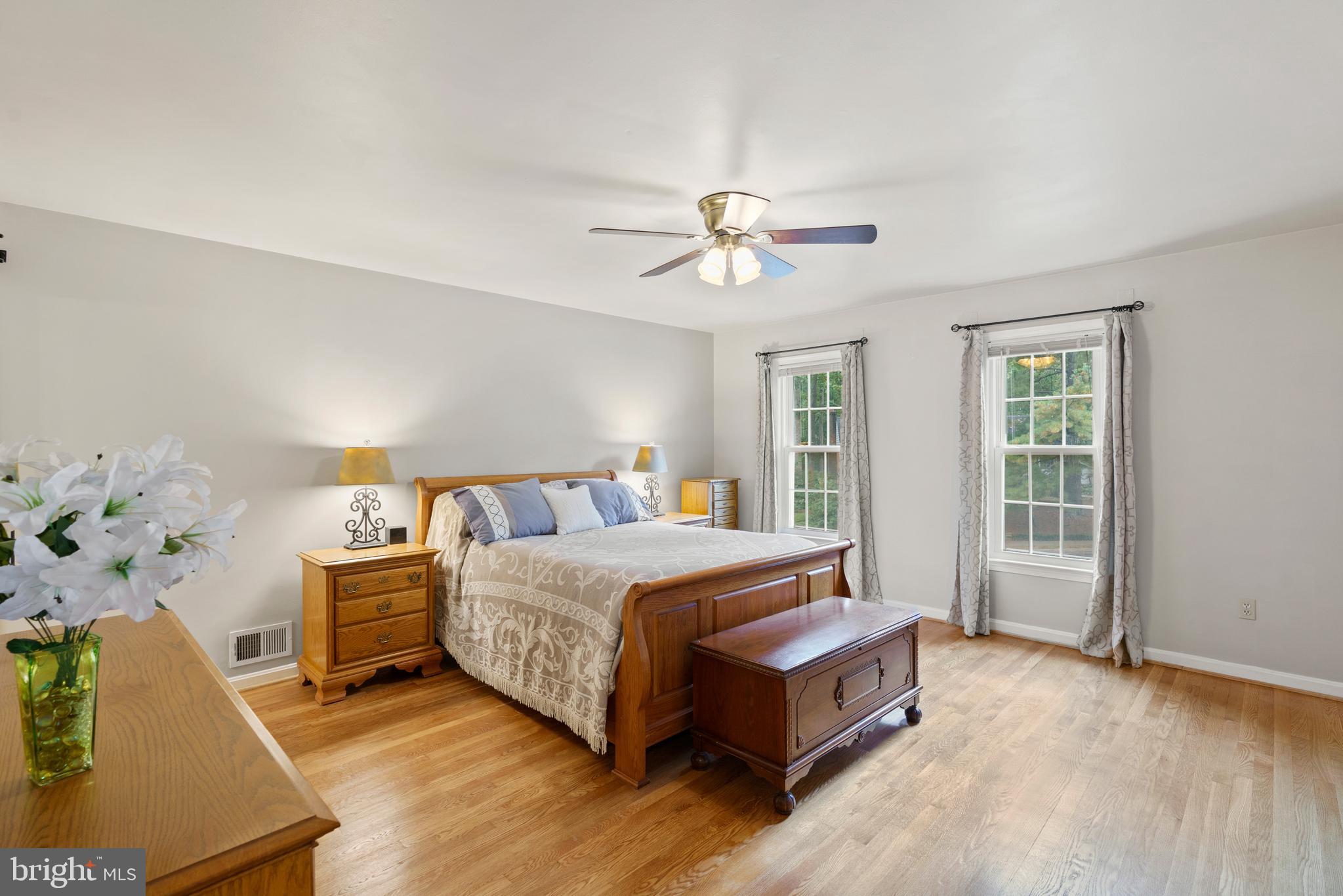 10908 Hunt Club Road Reston, VA 20190 - Photo 21 of 51 Primary Bedroom