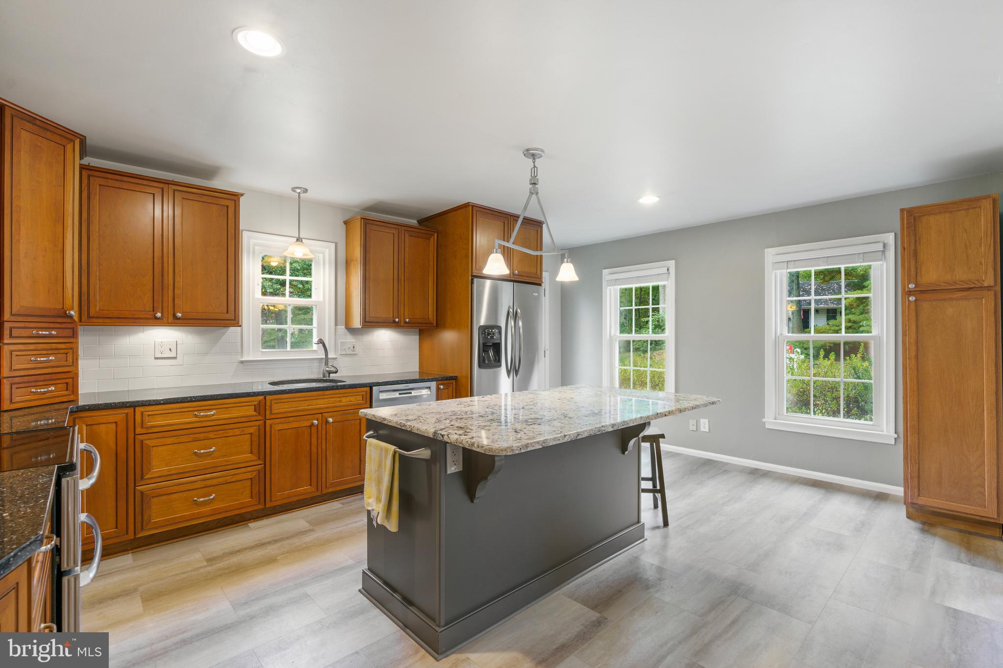 10908 Hunt Club Road Reston, VA 20190 - Photo 8 of 51 Kitchen