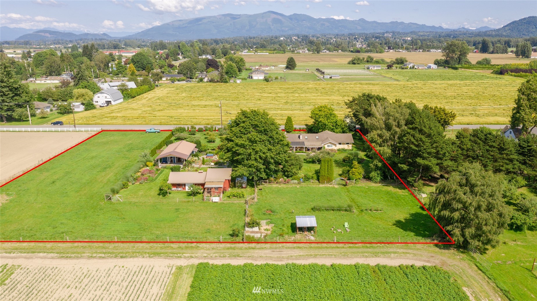 15102 Avon Allen Road Mount Vernon, WA 98273 - Photo 5 of 39 Gallery Image 5