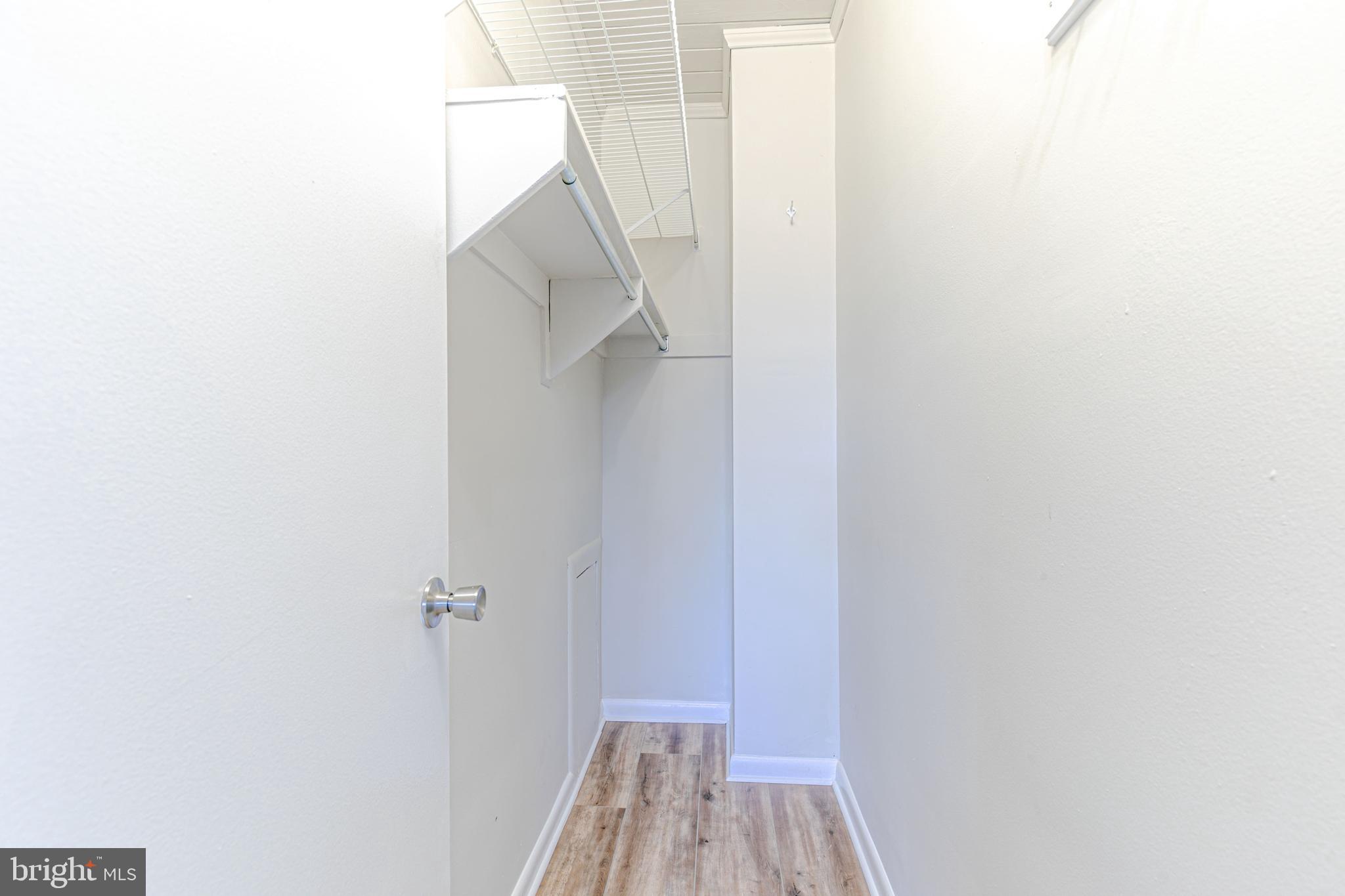 53 Skyhill Road, Unit 303 Alexandria, VA 22314 - Photo 15 of 22 a view of a hallway