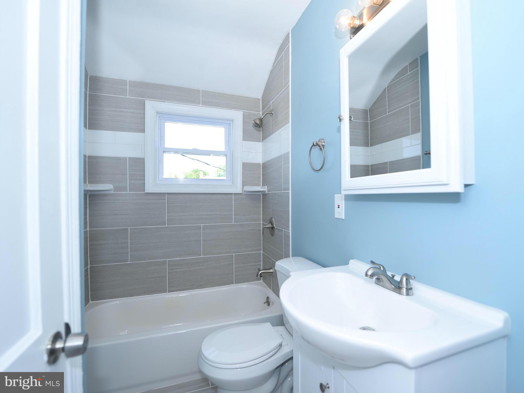 175 Bennett Road Baltimore, MD 21221 - Photo 17 of 29 Bath
