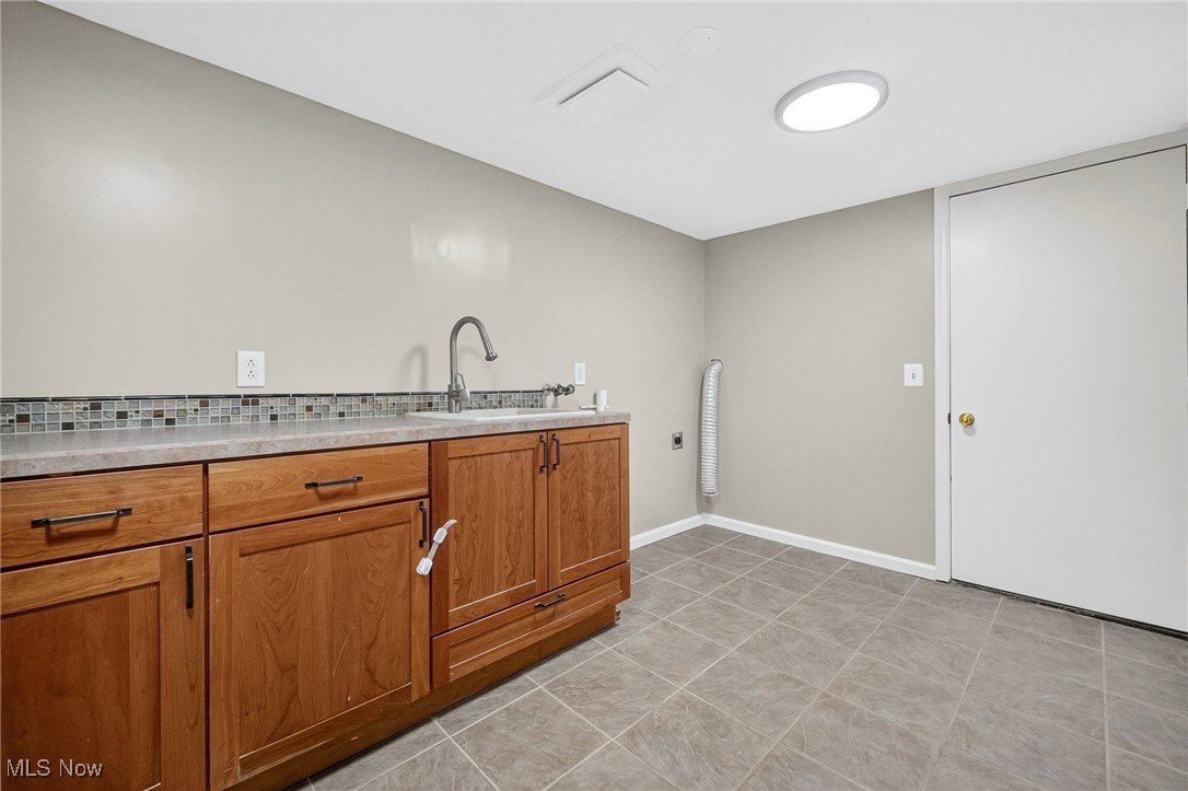 37436 Hunters Ridge Solon, OH 44139 - Photo 21 of 48 Gallery Image 21