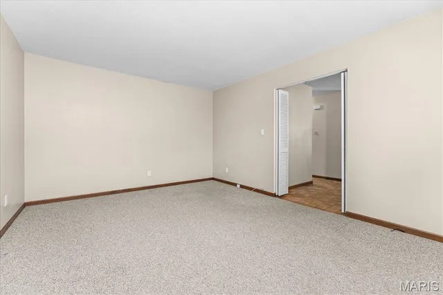 $314,900 | 525 Big Bend Boulevard, Swansea, IL 62226