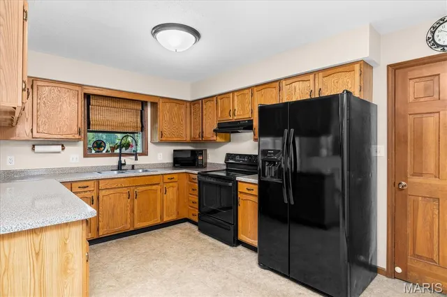 $314,900 | 525 Big Bend Boulevard, Swansea, IL 62226