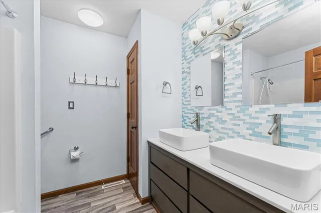 $314,900 | 525 Big Bend Boulevard, Swansea, IL 62226