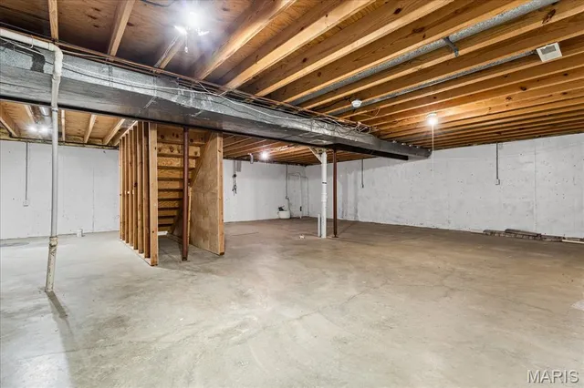 $314,900 | 525 Big Bend Boulevard, Swansea, IL 62226