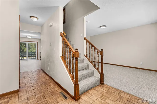 $314,900 | 525 Big Bend Boulevard, Swansea, IL 62226