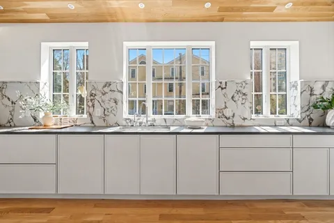 $2,349,000 | 92 Sewall Avenue, Unit 2C, Brookline, MA 02446