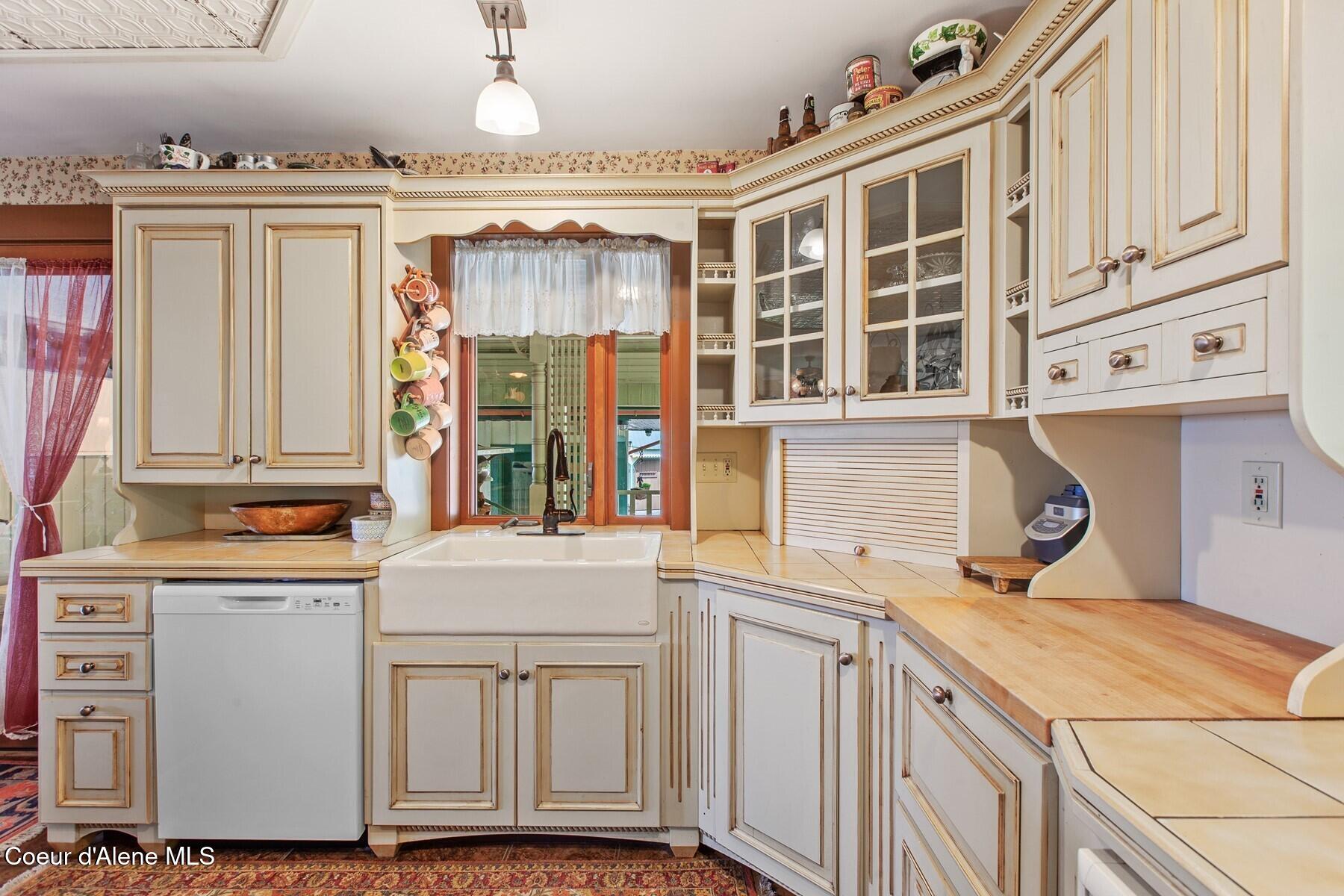 3467 East Sunset Drive Harrison, ID 83833 - Photo 22 of 55 Kitchen