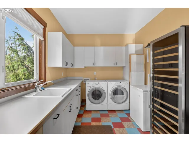 $925,000 | 1531 Northwest Morgan Lane, Portland, OR 97229