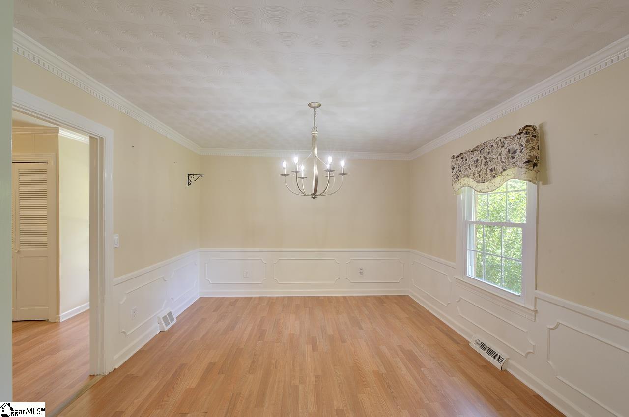 202 Ridgecrest Court Simpsonville, SC 29680 - Photo 15 of 49