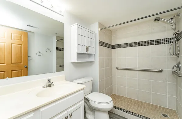 $194,900 | 1872 Deerhaven Lane Northeast, Unit 8, Rochester, MN 55906