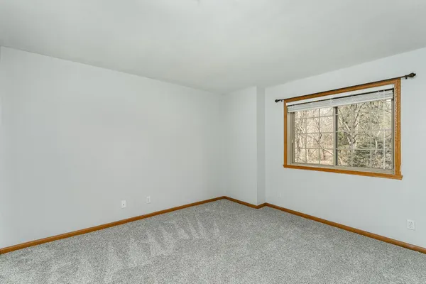 $194,900 | 1872 Deerhaven Lane Northeast, Unit 8, Rochester, MN 55906