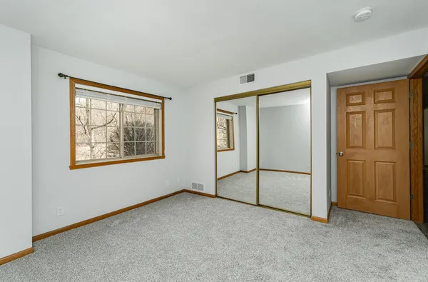 $194,900 | 1872 Deerhaven Lane Northeast, Unit 8, Rochester, MN 55906