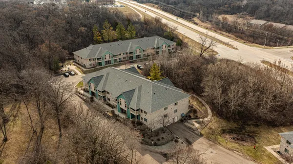 $194,900 | 1872 Deerhaven Lane Northeast, Unit 8, Rochester, MN 55906